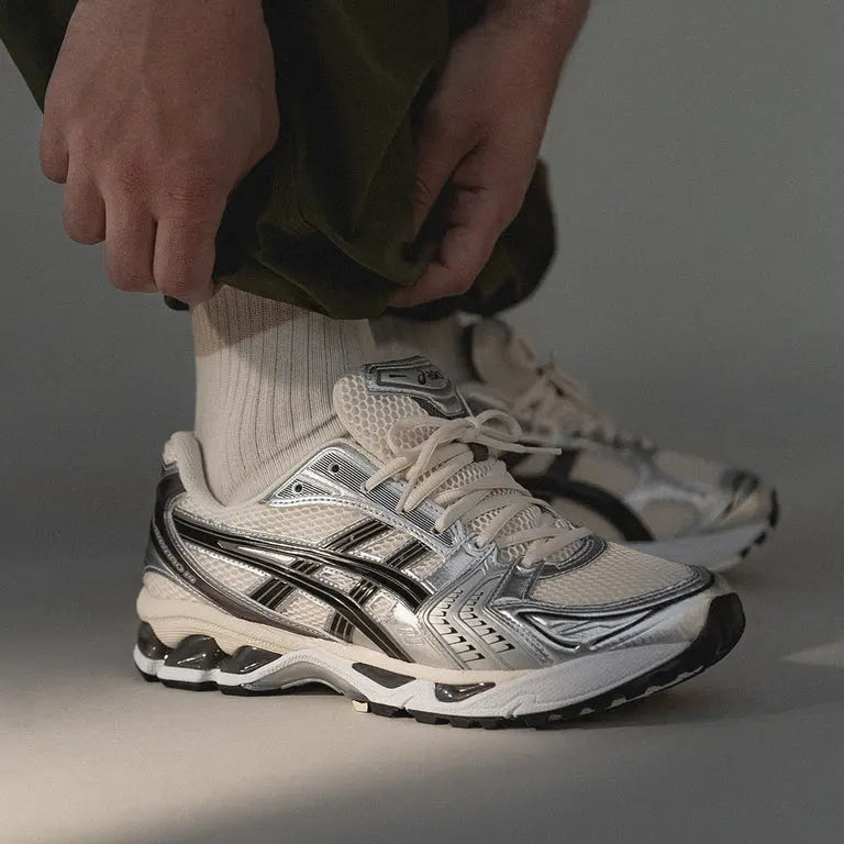 Asics Kayano 14 Page 2