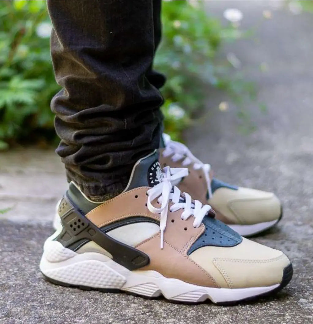 Nike air huarache special edition on sale