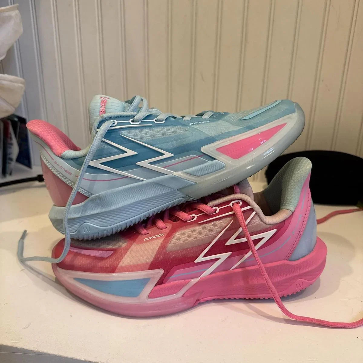 361 Degrees Sneakers