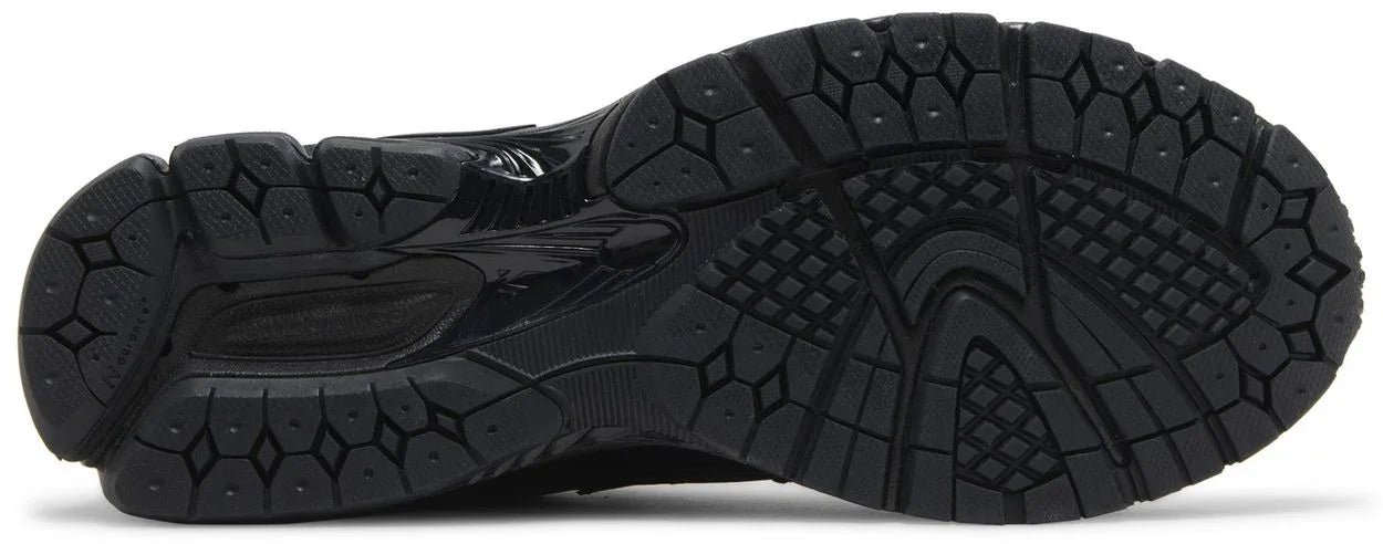 New Balance 1906R Black Metallic Silver-Sole