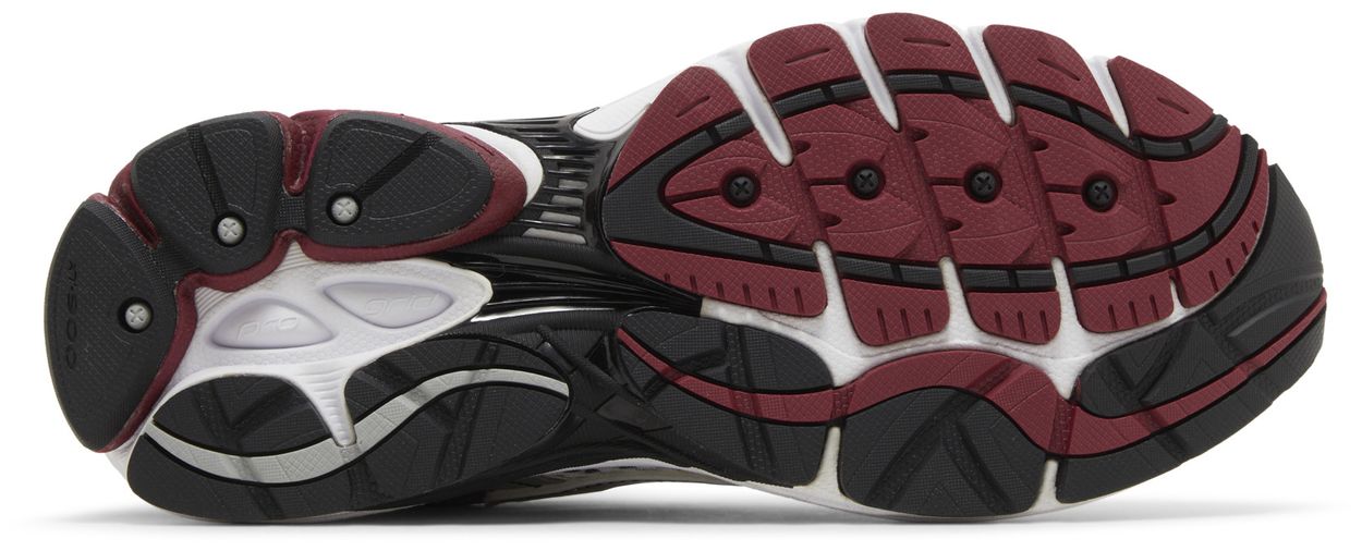 Saucony ProGrid Omni 9 OG White Silver Red-Sole