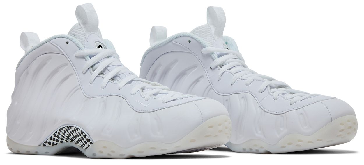 Nike Air Foamposite One Triple White-Pair