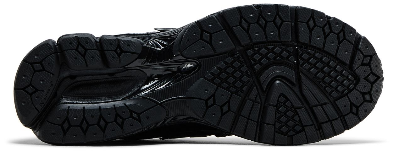 New Balance 1906R Black Silver-Sole