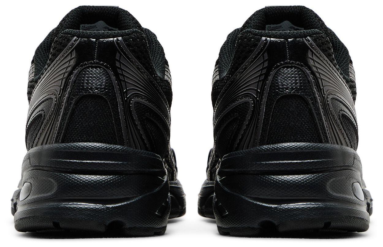 New Balance 740 Triple Black-Back