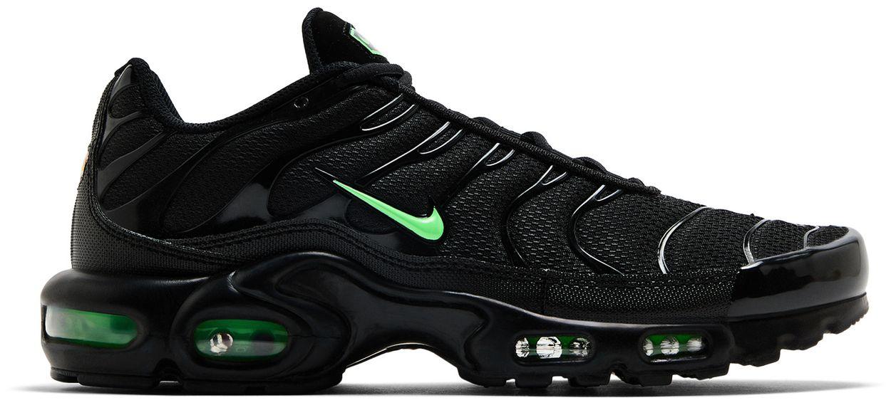 Nike Air Max Plus Black Green Strike-1