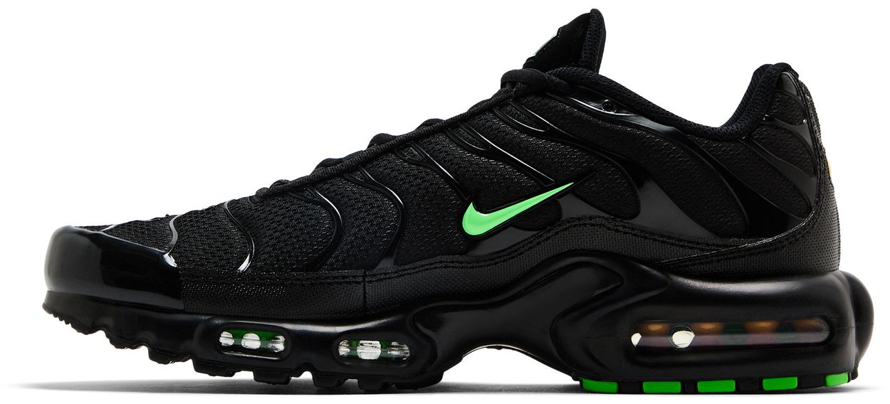 Nike Air Max Plus Black Green Strike-2