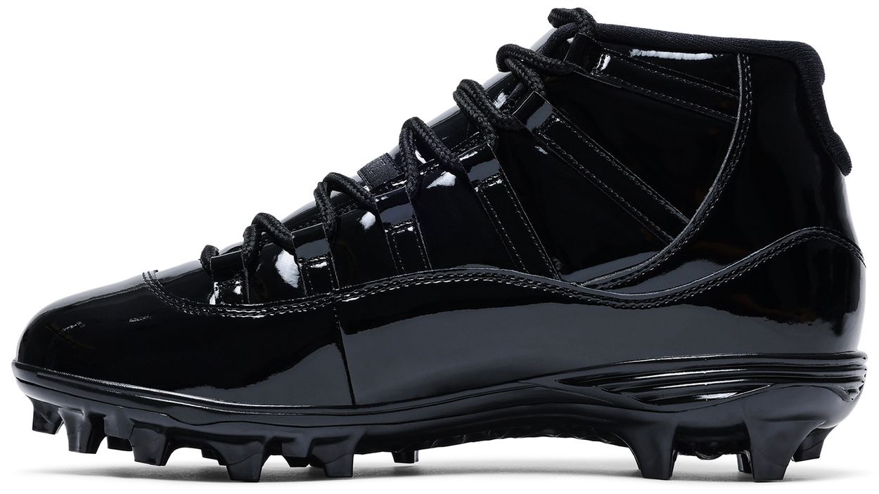 Jordan 11 Mid TD Cleat Patent Black-2