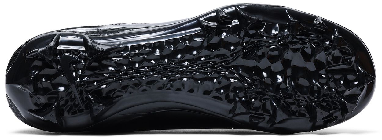 Jordan 11 Mid TD Cleat Patent Black-Sole