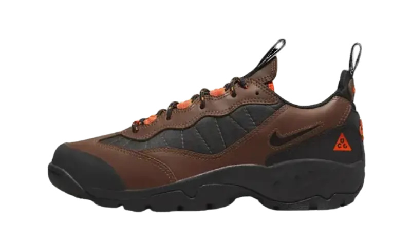 靴 Nike ACG Air Mada Low Bison Total Orange Nike ACG Air Mada Low Bison Total Orange