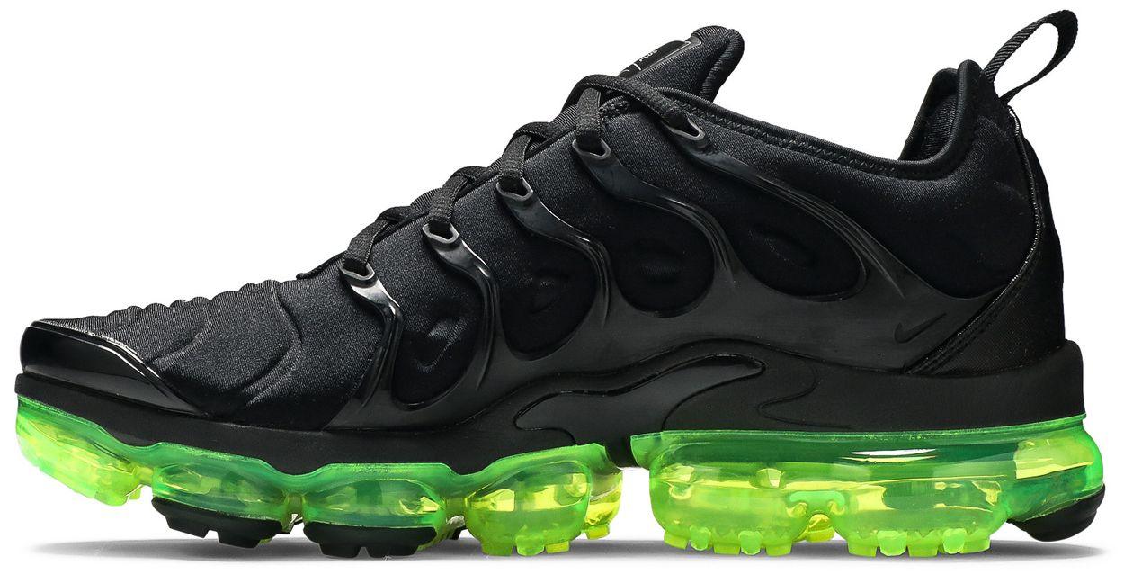 Nike Air VaporMax Plus Black Volt Sole-2