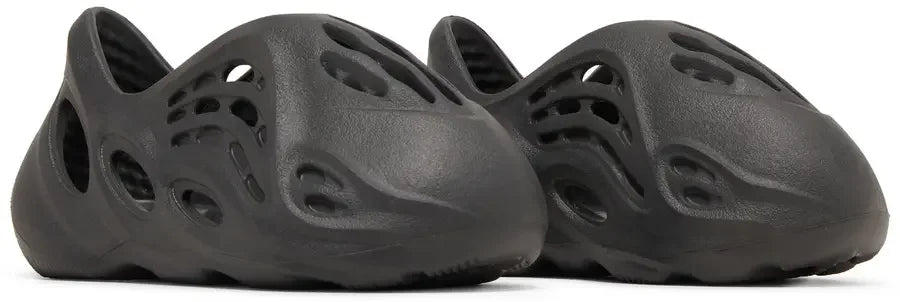 adidas Yeezy Foam RNR noir onyx (TD)