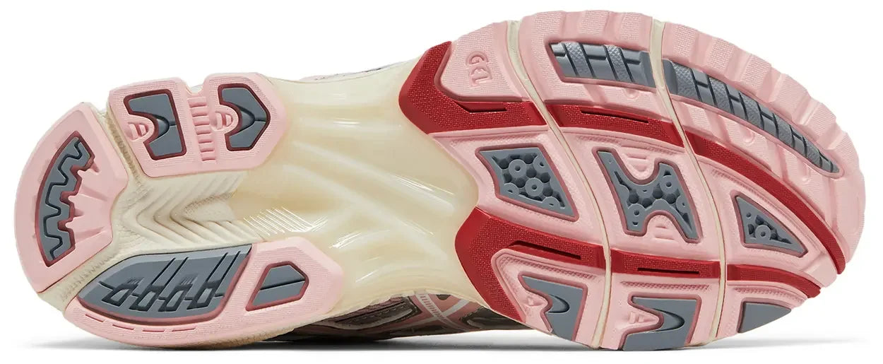 ASICS Gel-Nimbus 10.1 Vandy The Pink x atmos Banana Split Strawberry Sole