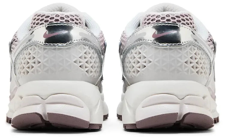 Air Zoom Vomero 5 'Chrome Platinum Violet (W)
