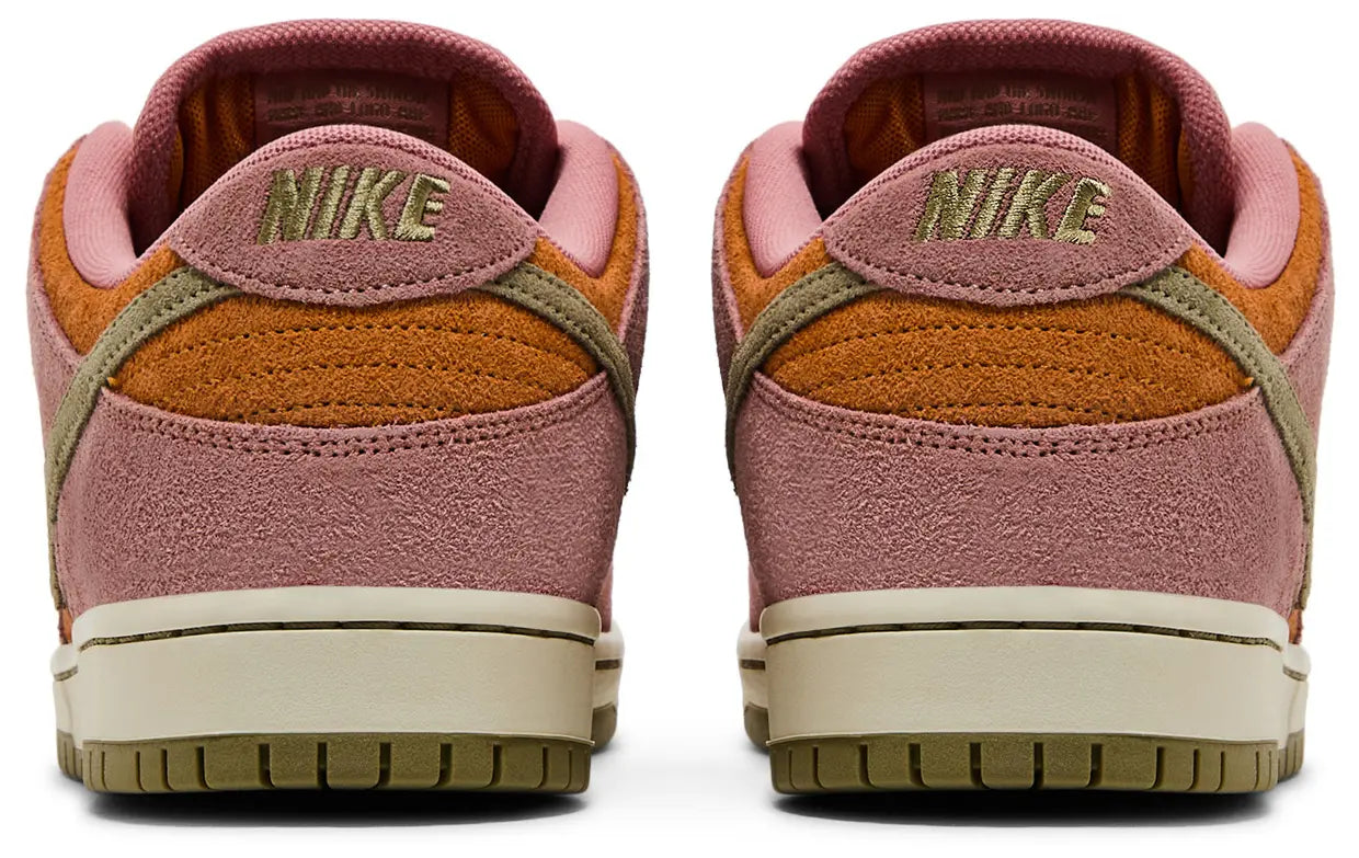 Nike SB Dunk Low Red Stardust