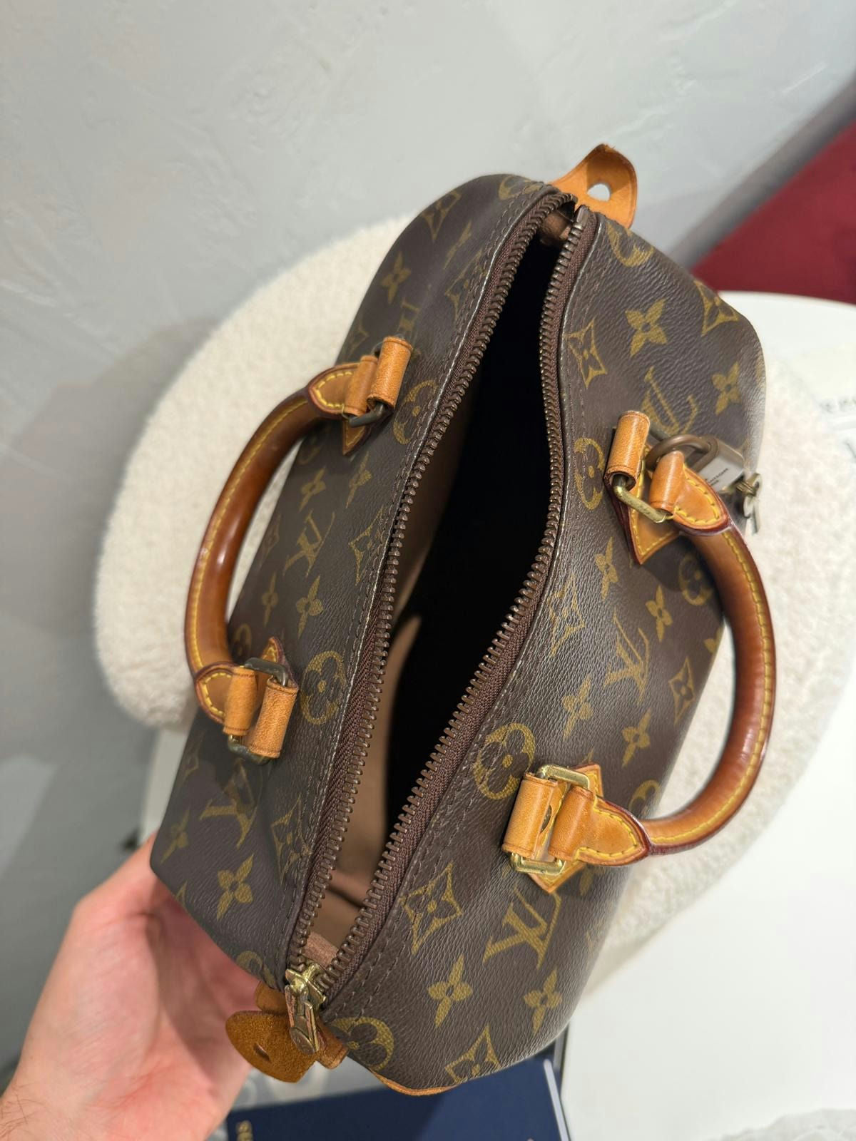 Lous Vuitton Speedy 25 Monogram-Detail