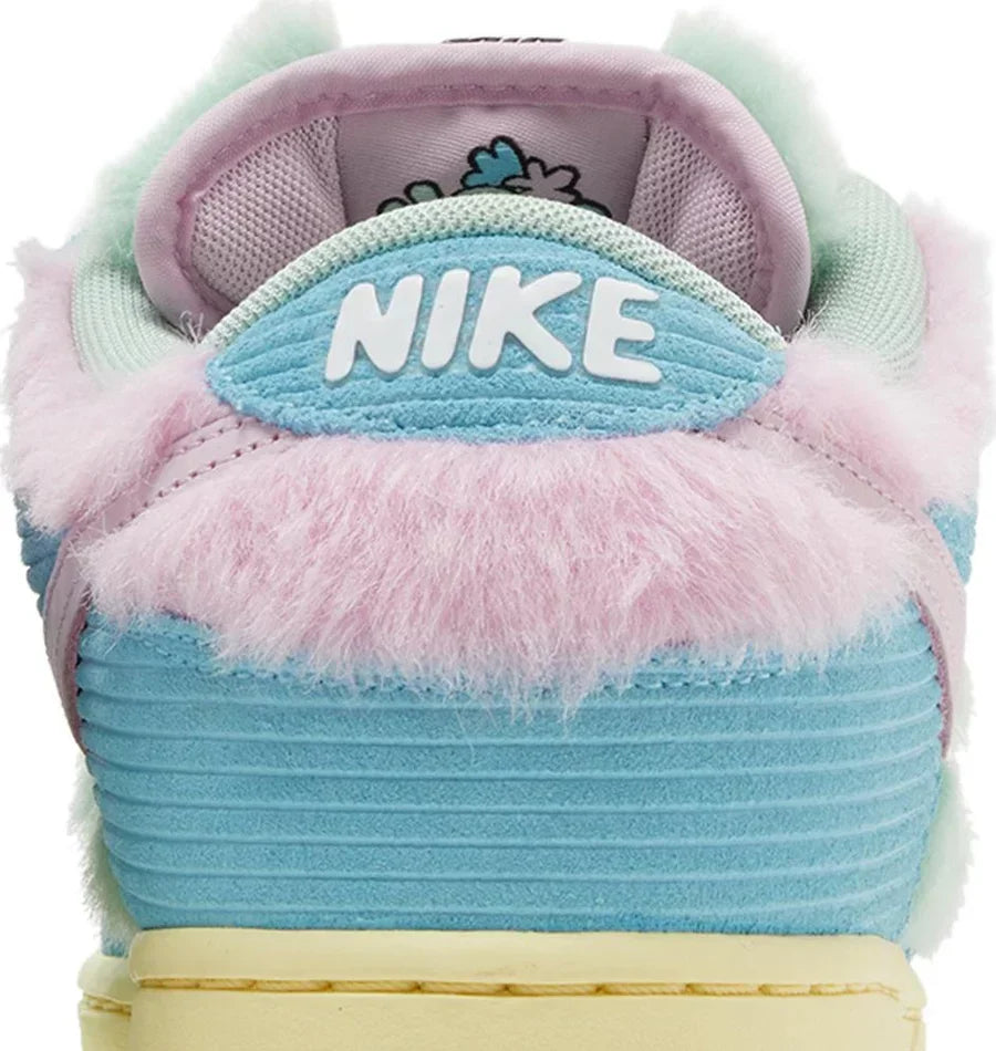 Heel counter close look Nike SB Dunk Low Verdy Visty (PS)