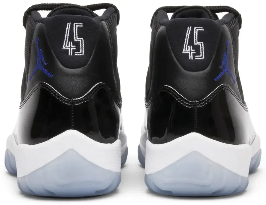 Hell counter Jordan 11 Retro Space Jam (2016)