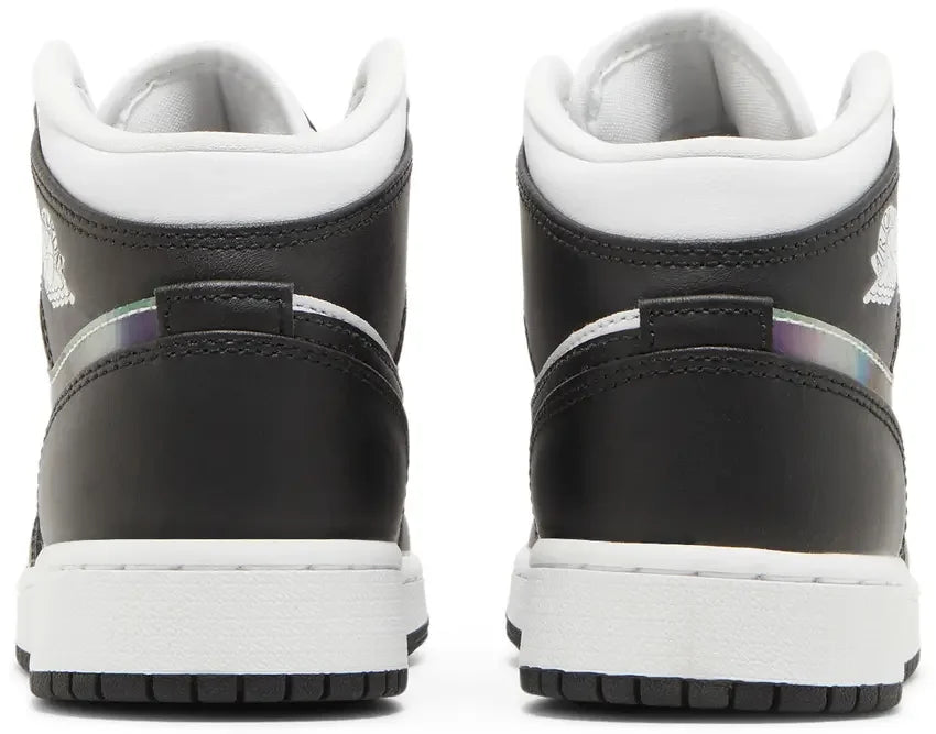 Hell counter Jordan 1 Mid
Hologram (GS)