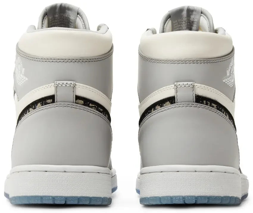 Hell counter Jordan 1 Retro High Dior