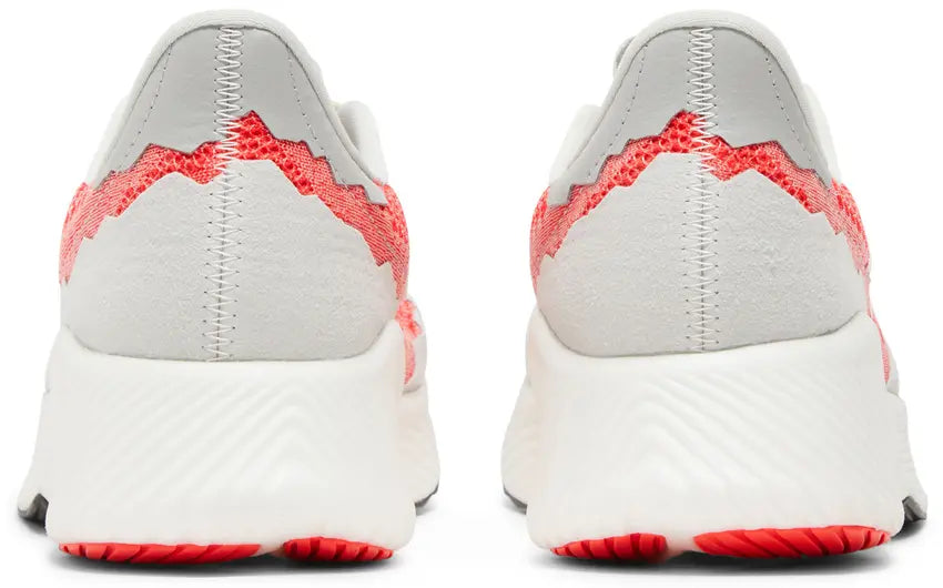 Hell counter New Balance FuelCell RC Elite v2 SI
Stone Island TDS Red