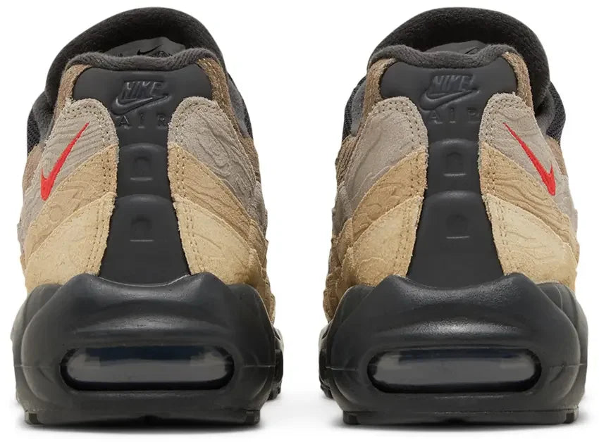 Hell counter Nike Air Max 95
Off Noir Limestone