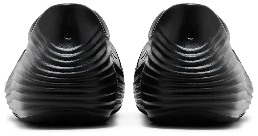 Hell counter Nike ReactX Rejuven8 Triple Black (W)