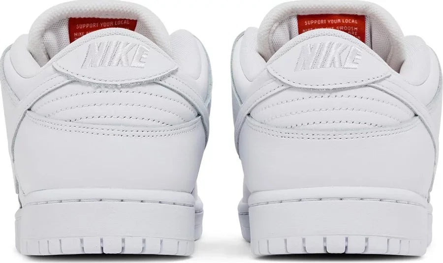 Hell counter Nike SB Dunk Low Pro Triple White