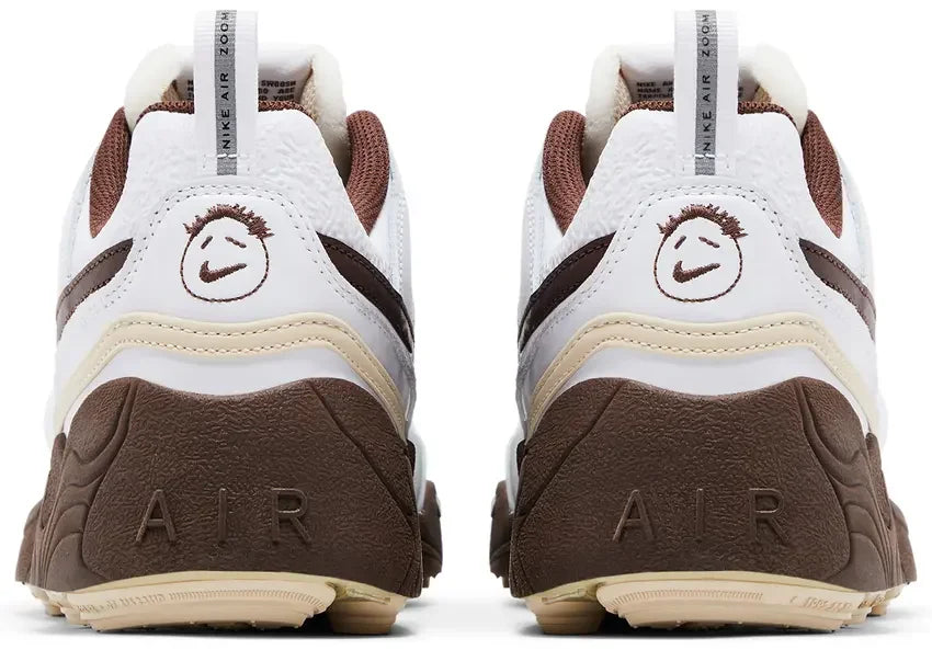 Hell counter Nike Zoom Field Jaxx
Travis Scott Light Chocolate