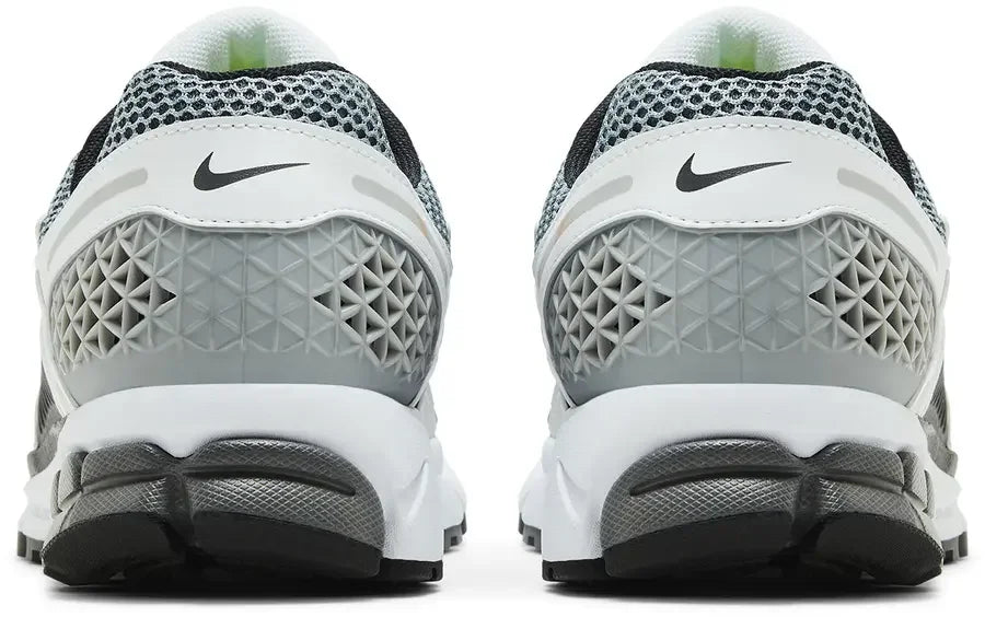 Hell counter Nike Zoom Vomero 5 SE SP Dark Grey Black White