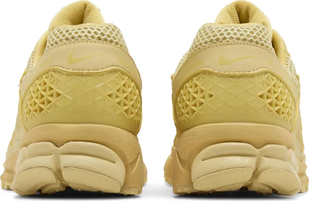 Hell counter Nike Zoom Vomero 5 Saturn Gold (W)