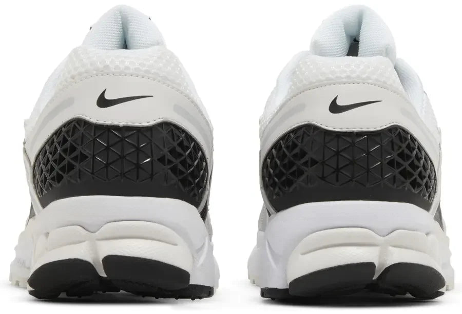 Hell counter Nike Zoom Vomero 5 White Black