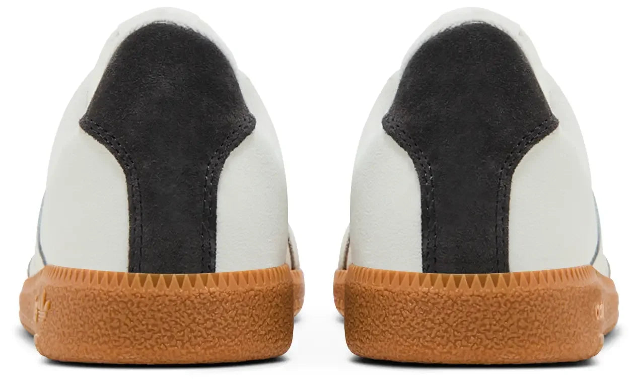 Hell counter adidas BW Army END. Chip Shop