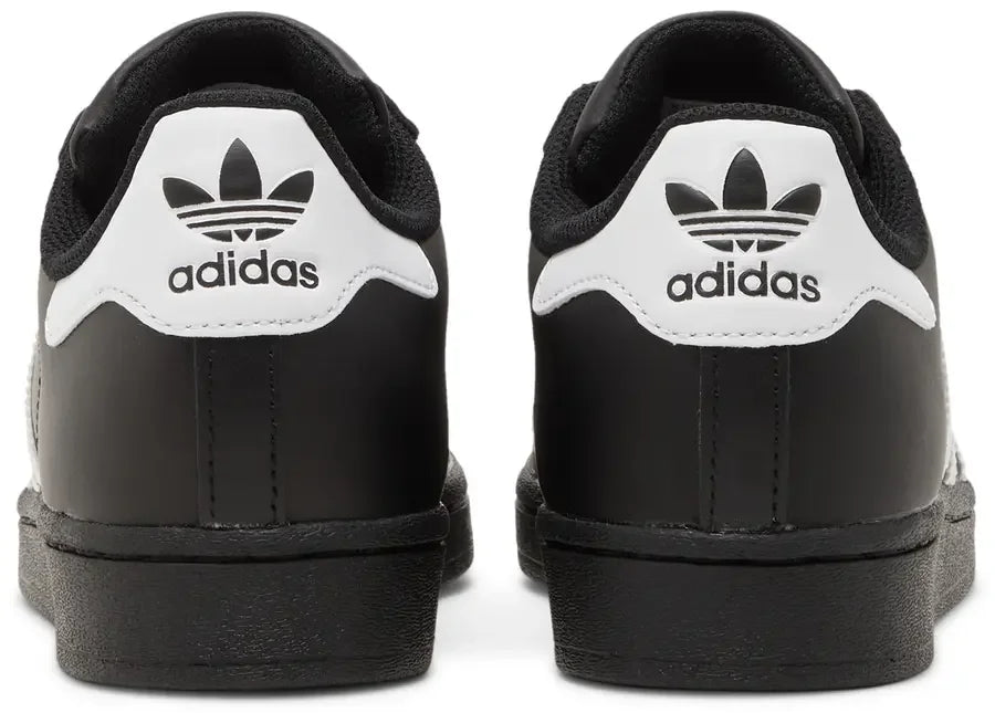 Hell counter adidas Superstar Core Black Cloud White Gold (GS)