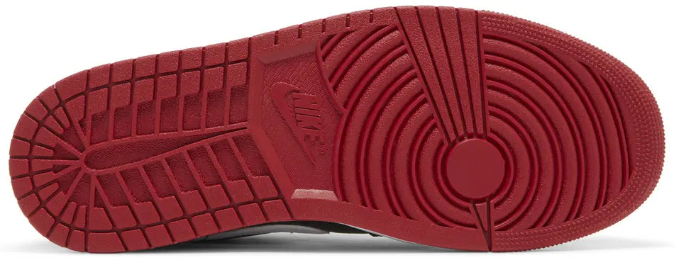 Jordan 1 Low Alternate Bred Toe sole