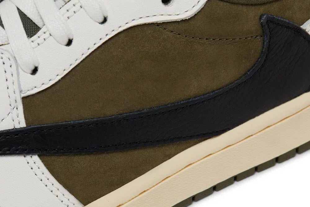 Jordan 1 Retro Low OG SP Travis Scott Medium Olive Zoom 3