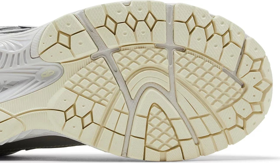 New Balance 1906R The Basement Day Chrome Close-up Sole