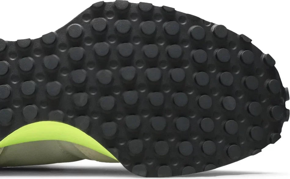 New Balance 327 Grey Oak Lemon Slush close-up heel counter