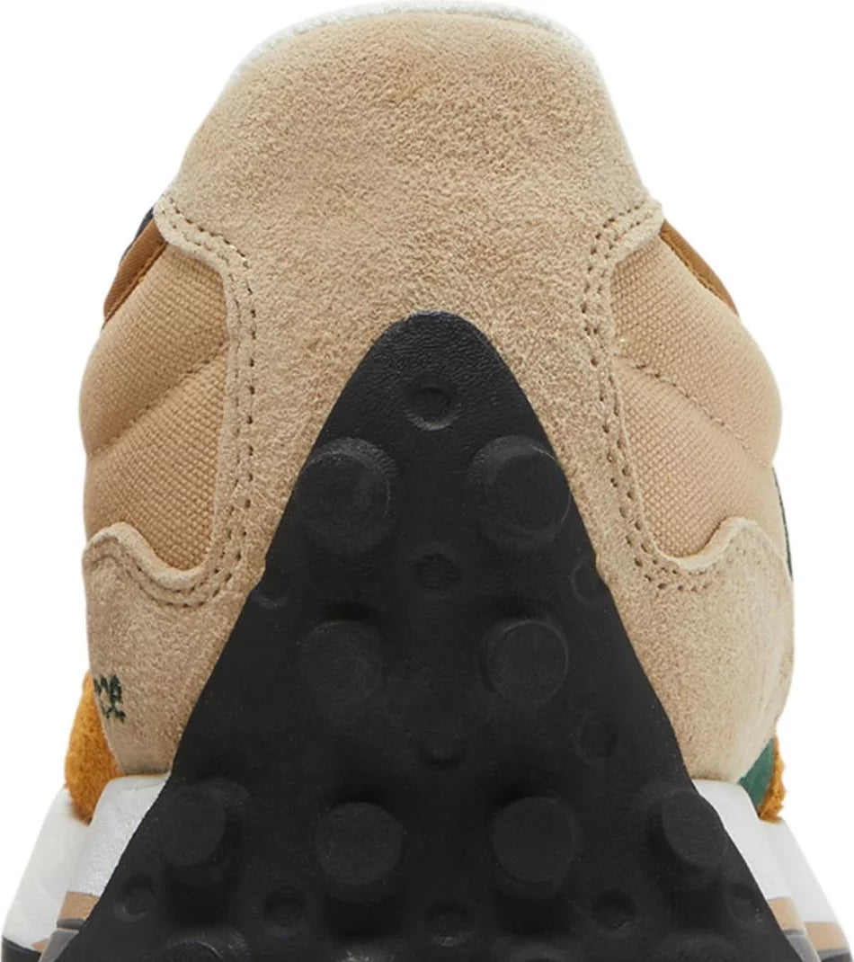 New Balance 327 Workwear Nightwatch Green close-up heel counter