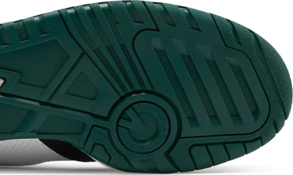 New Balance 550 White Green Black close-up sole