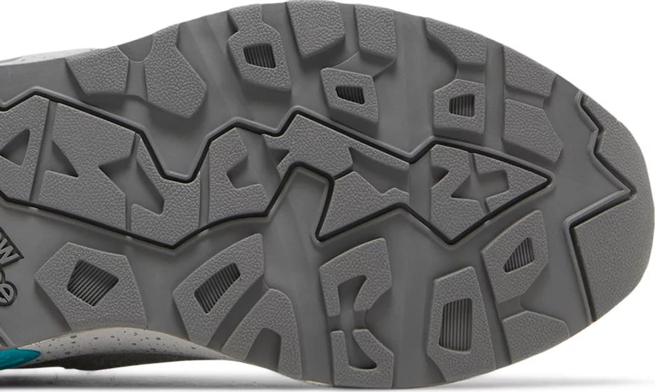 New Balance 580 Palace Lapis Blue close-up_sole