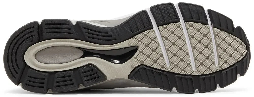 New Balance 990v4 MiUSA Grey Silver