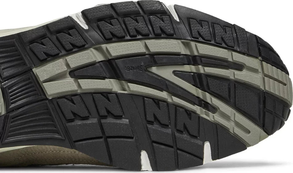 New Balance 991 MiUK Harris Tweed close-up sole