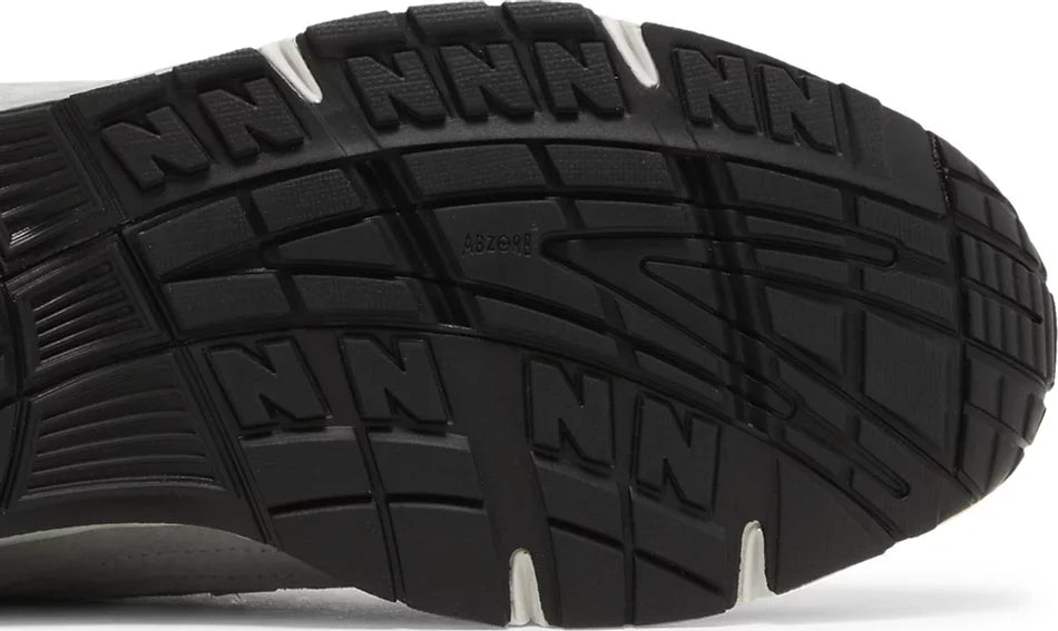 New Balance 991 MiUK Pacific Majolica Blue close-up sole