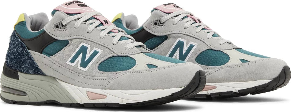 New Balance 991 MiUK Pacific Majolica Blue pair