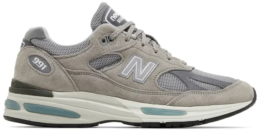 New Balance 991v2
MiUK Rock Ridge Grey