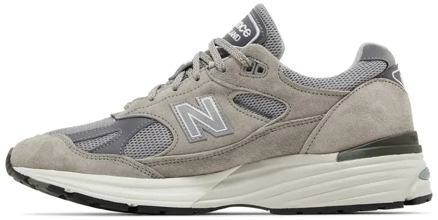New Balance 991v2
MiUK Rock Ridge Grey