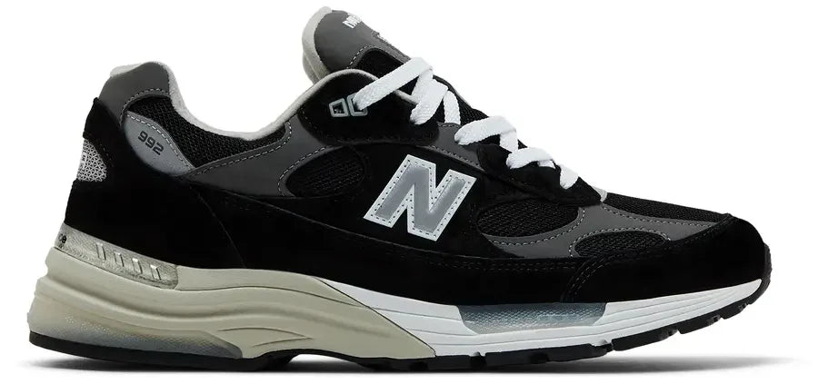 New Balance 992
MiUSA Black Grey