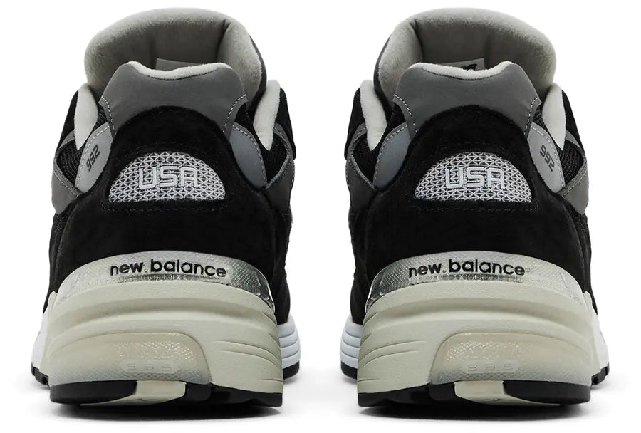 New Balance 992
MiUSA Black Grey