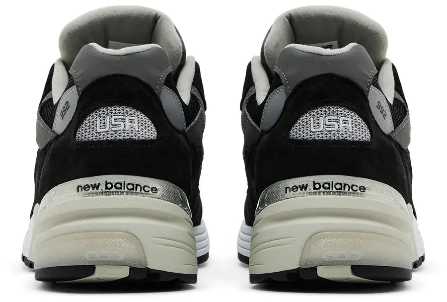 New Balance 992
MiUSA Black Grey