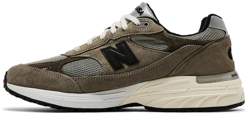 New Balance 993
MiUSA JJJJound Military Urban Grey Angora